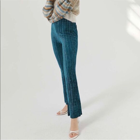 Urban Outfitters Rosie Velvet Plisse Flare Pant, Teal size M - Picture 1 of 8